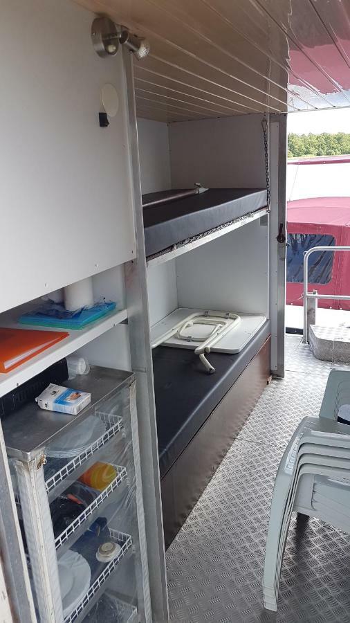 Hausboot Krakow Am See Forelle 1 Und 2 Dış mekan fotoğraf