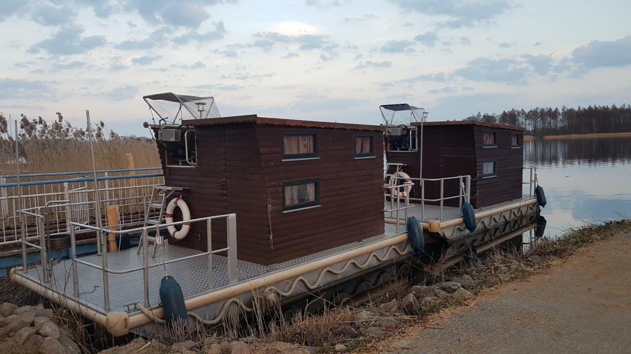 Hausboot Krakow Am See Forelle 1 Und 2 Dış mekan fotoğraf